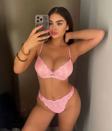 Nila - Russian escort Delhi profile